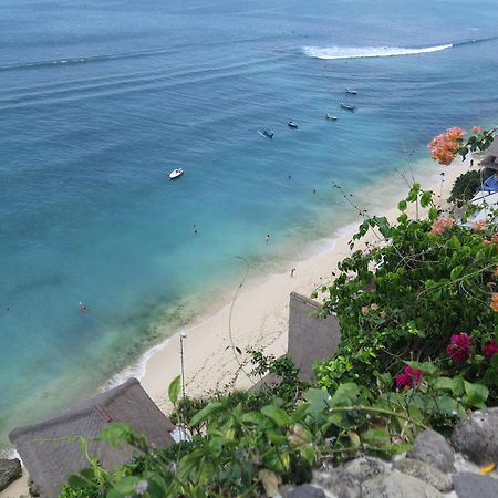 Coral Sands & Coral Sea At Bingin Uluwatu  Luaran gambar