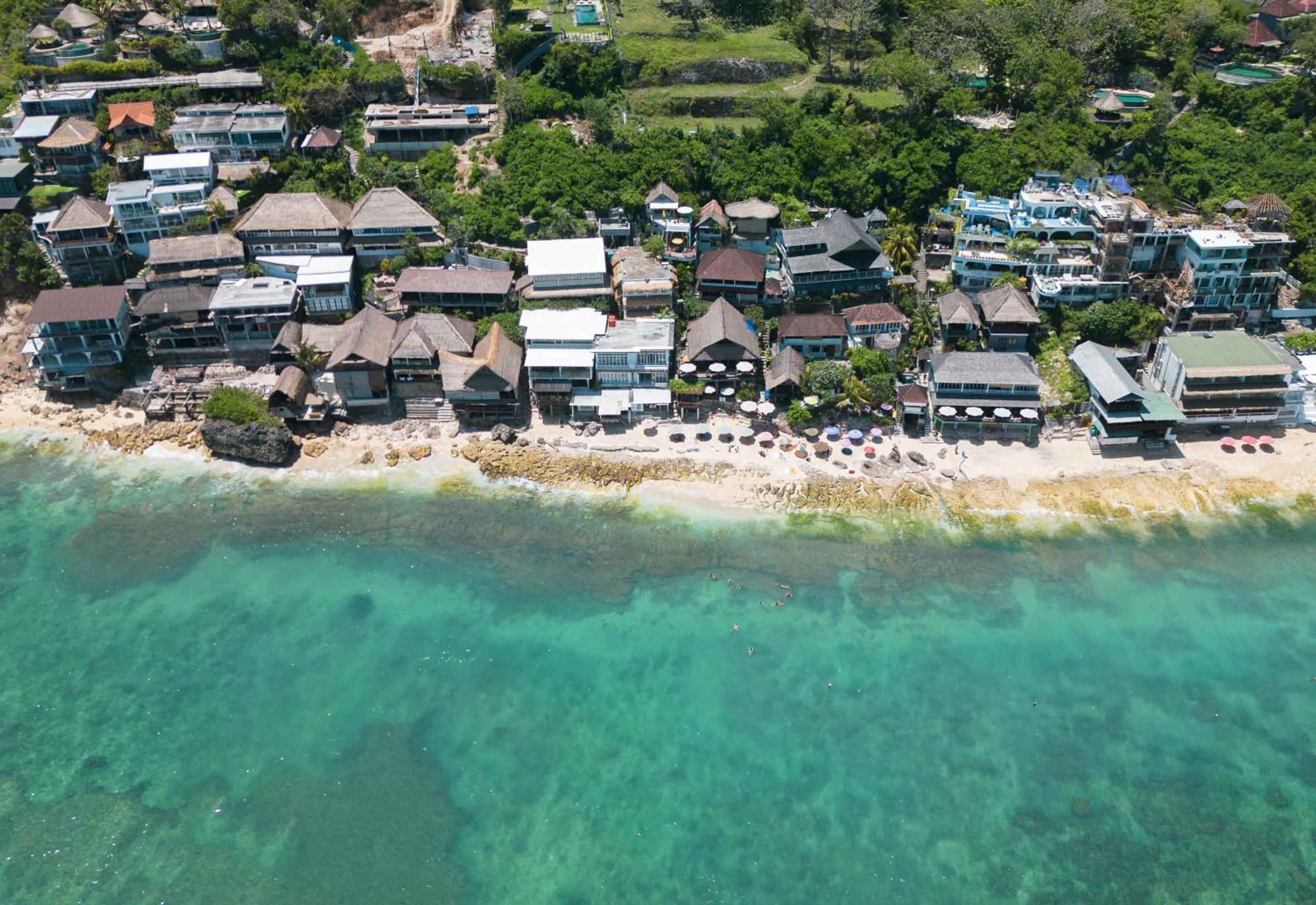 Coral Sands & Coral Sea At Bingin Uluwatu  Luaran gambar