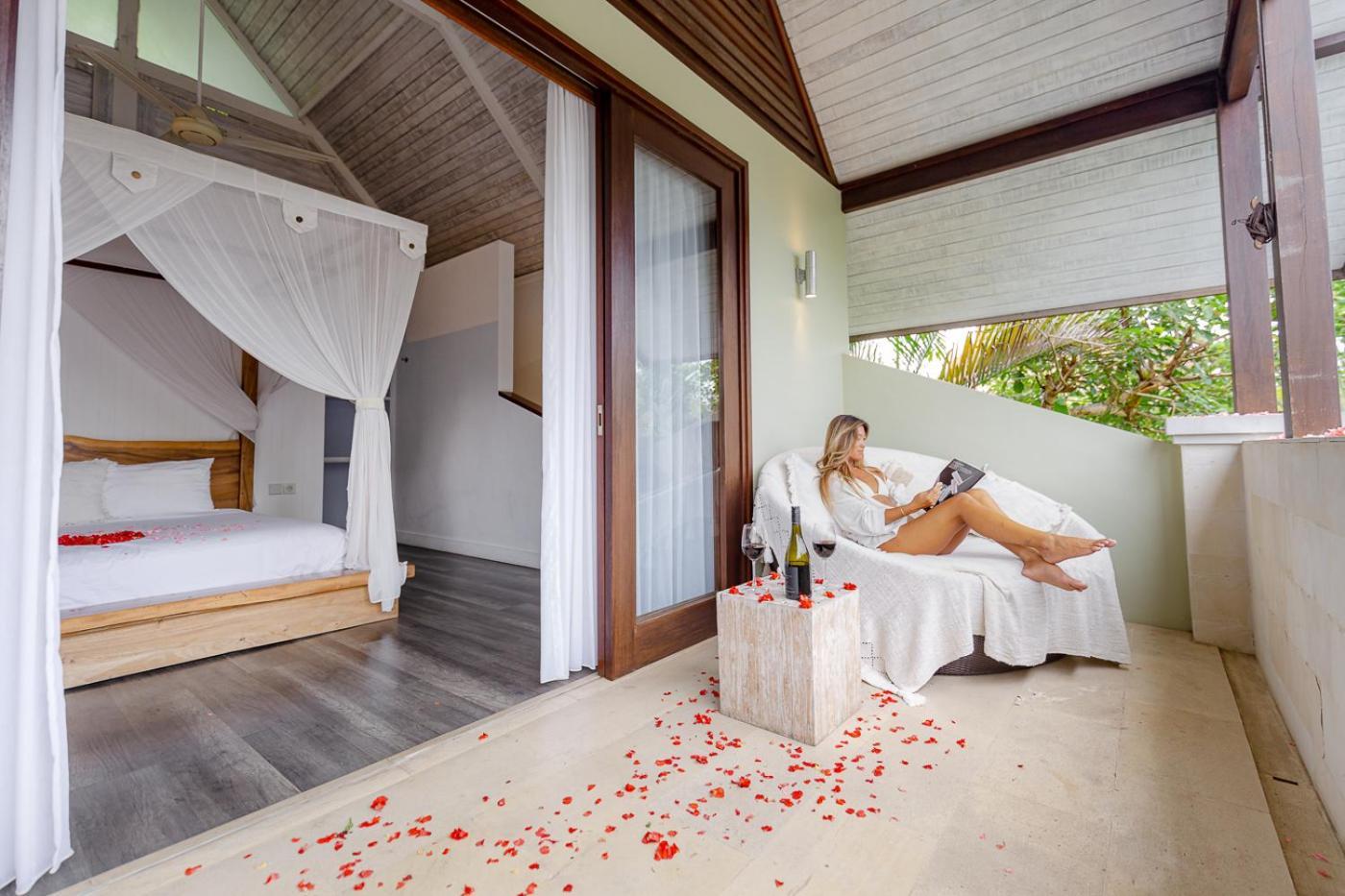 Coral Sands & Coral Sea At Bingin Uluwatu  Luaran gambar
