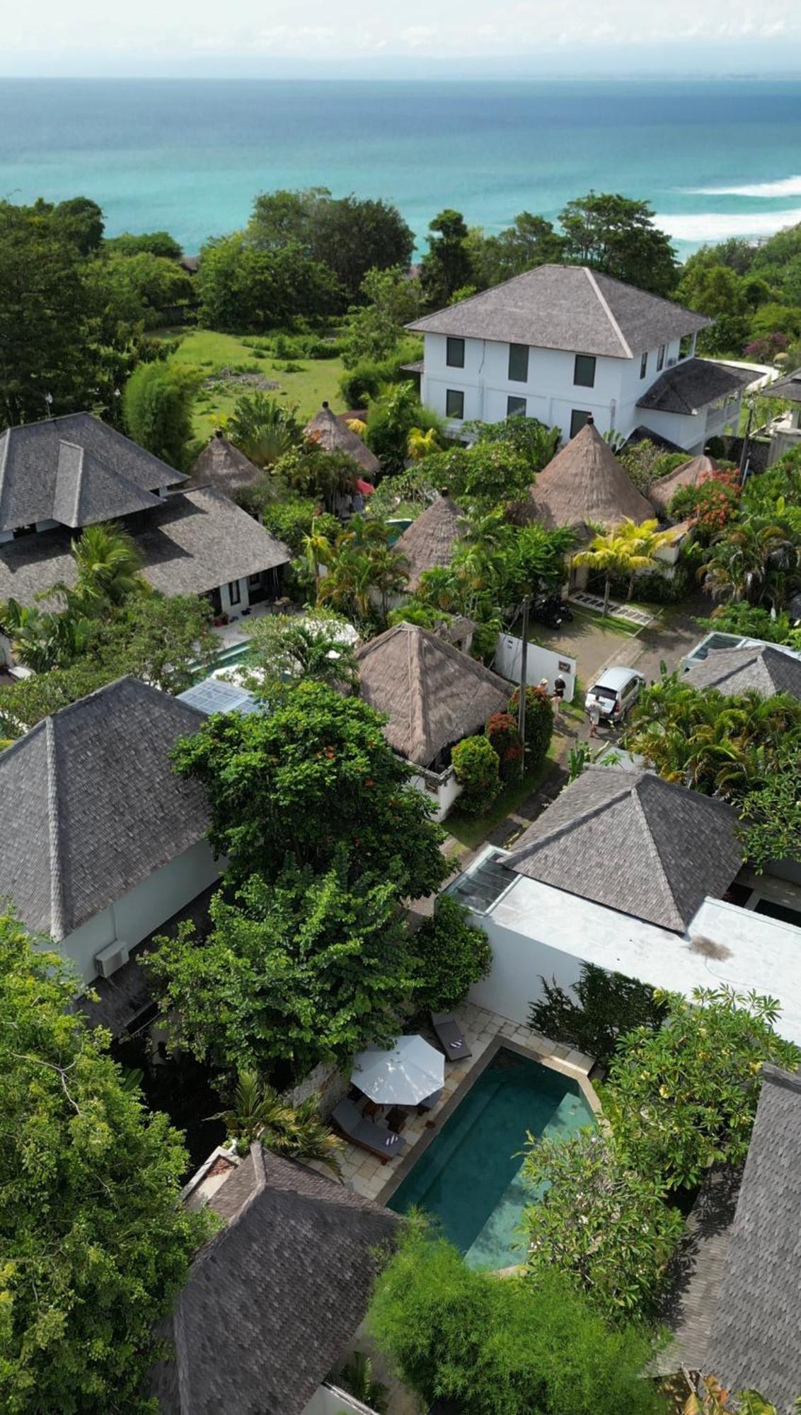 Coral Sands & Coral Sea At Bingin Uluwatu  Luaran gambar