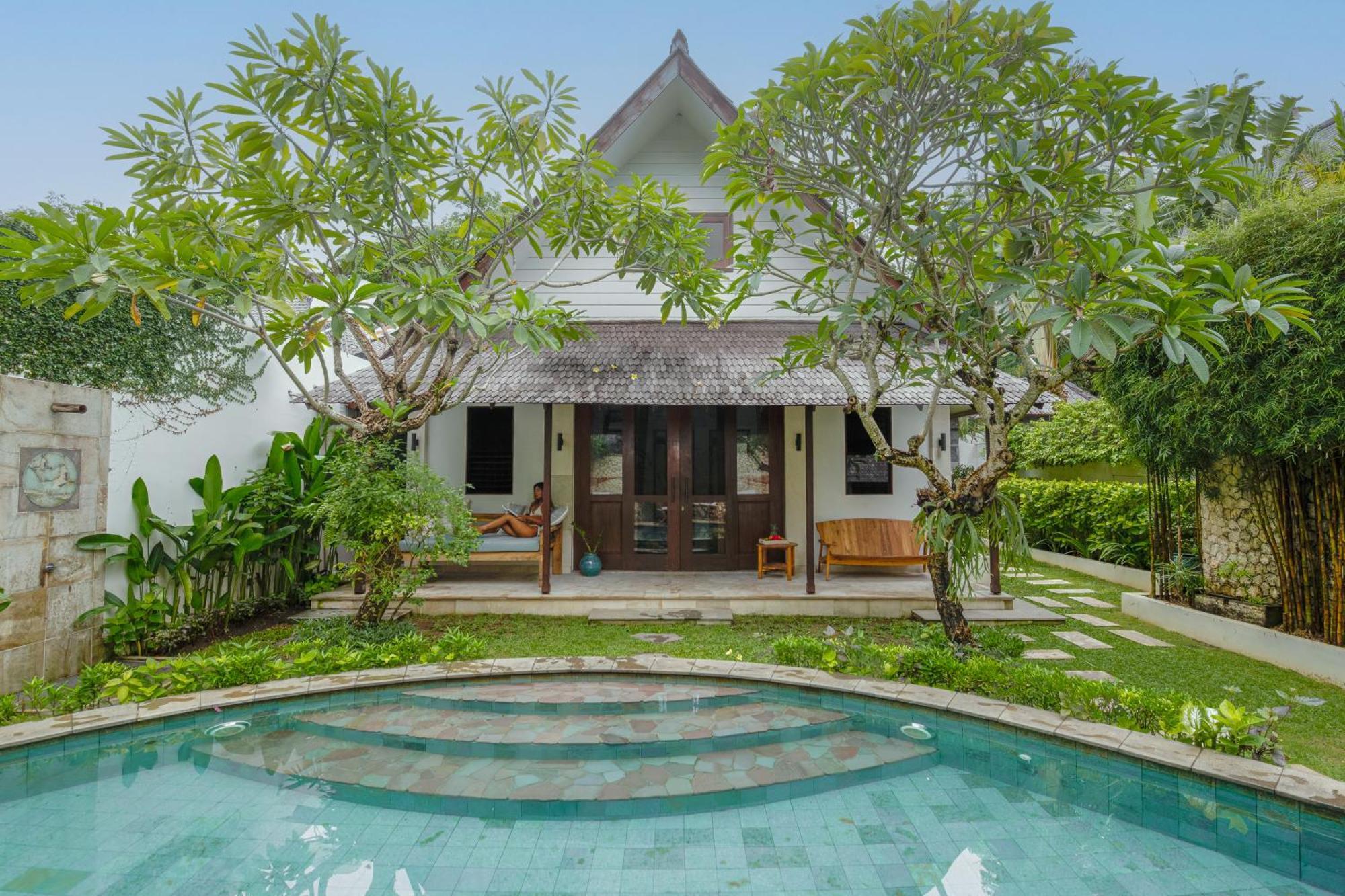 Coral Sands & Coral Sea At Bingin Uluwatu  Luaran gambar